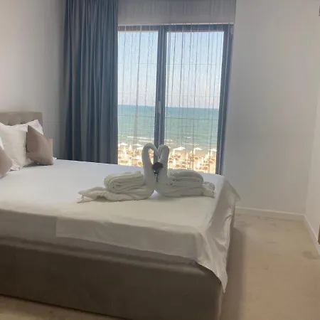 アパート Sarah Morningstar