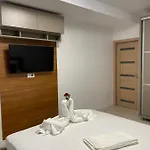 Sarah Morningstar Apartment