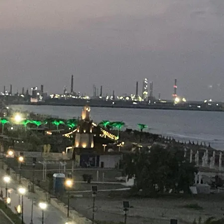 Sarah Morningstar * Năvodari