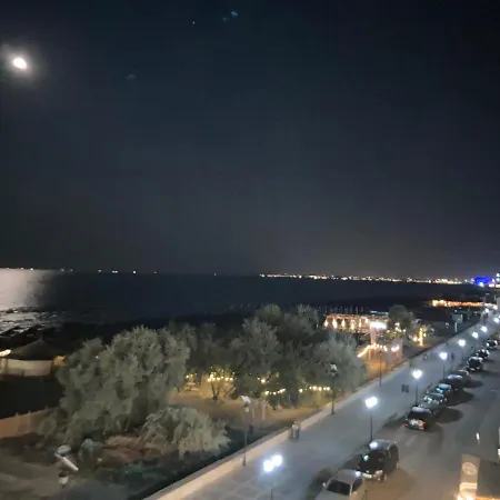 Sarah Morningstar 公寓 *