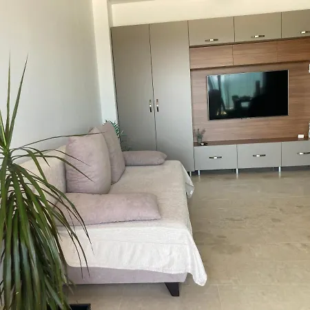 Sarah Morningstar Appartement Năvodari